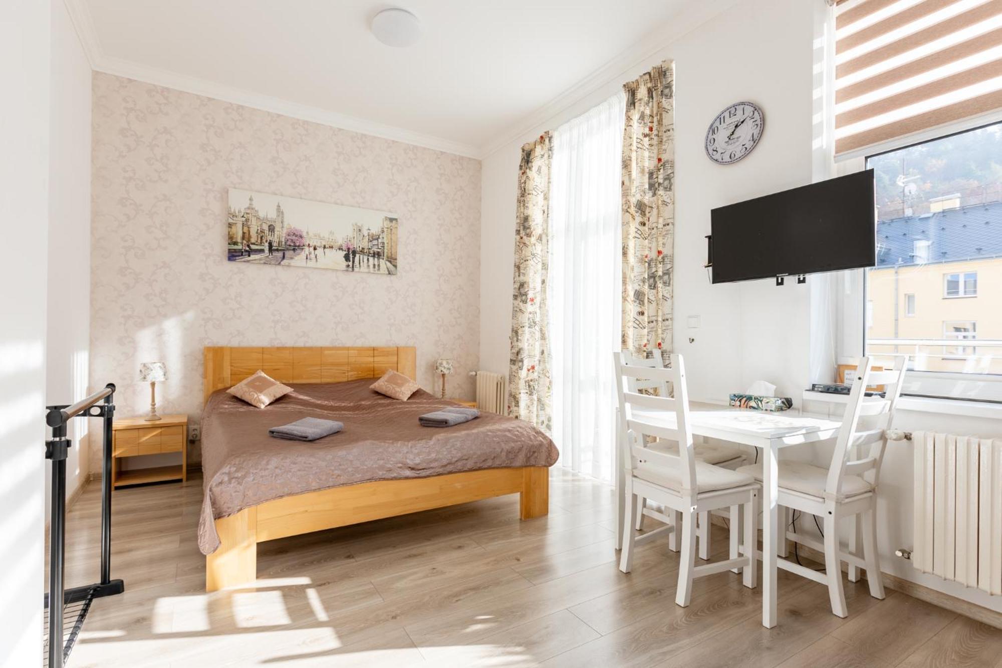 Apartment On Krymska Karlovy Vary Esterno foto